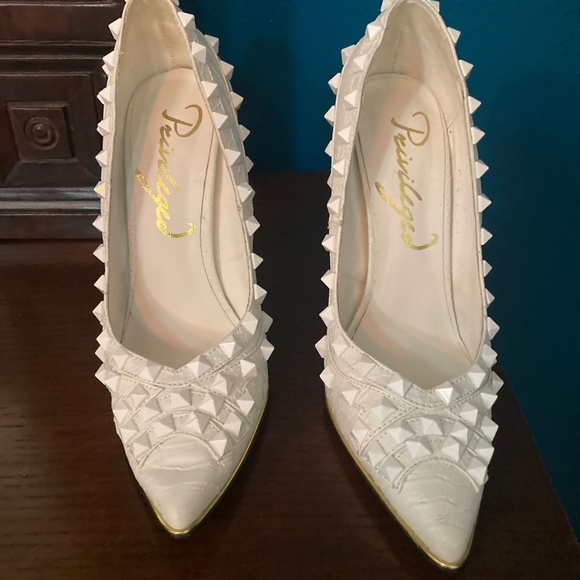 White Pointy-Toe Stilettos Embellished with White Studs; Gold Heels - Picture 2 of 10